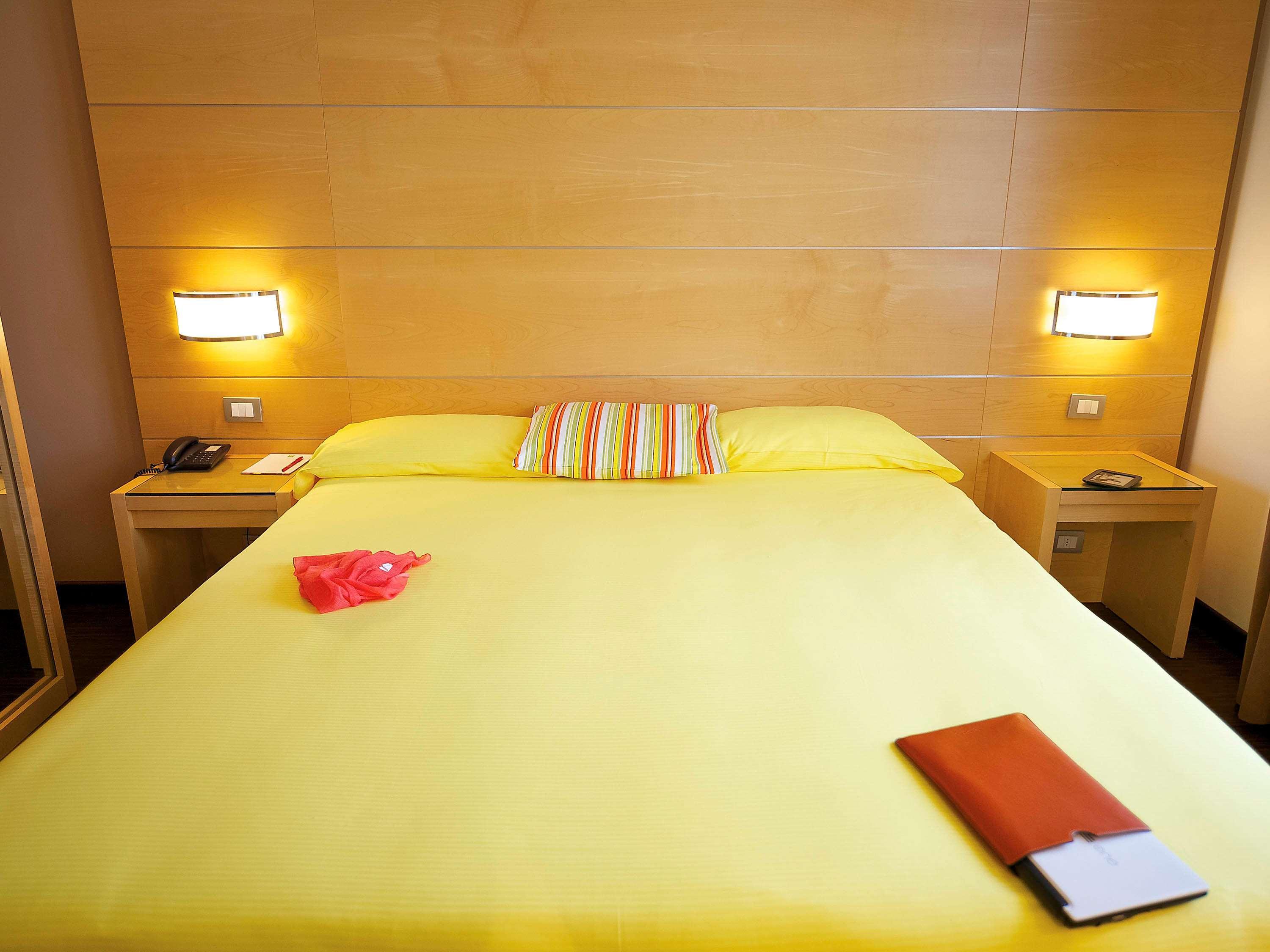 Ibis Styles Parma Toscanini Zewnętrze zdjęcie