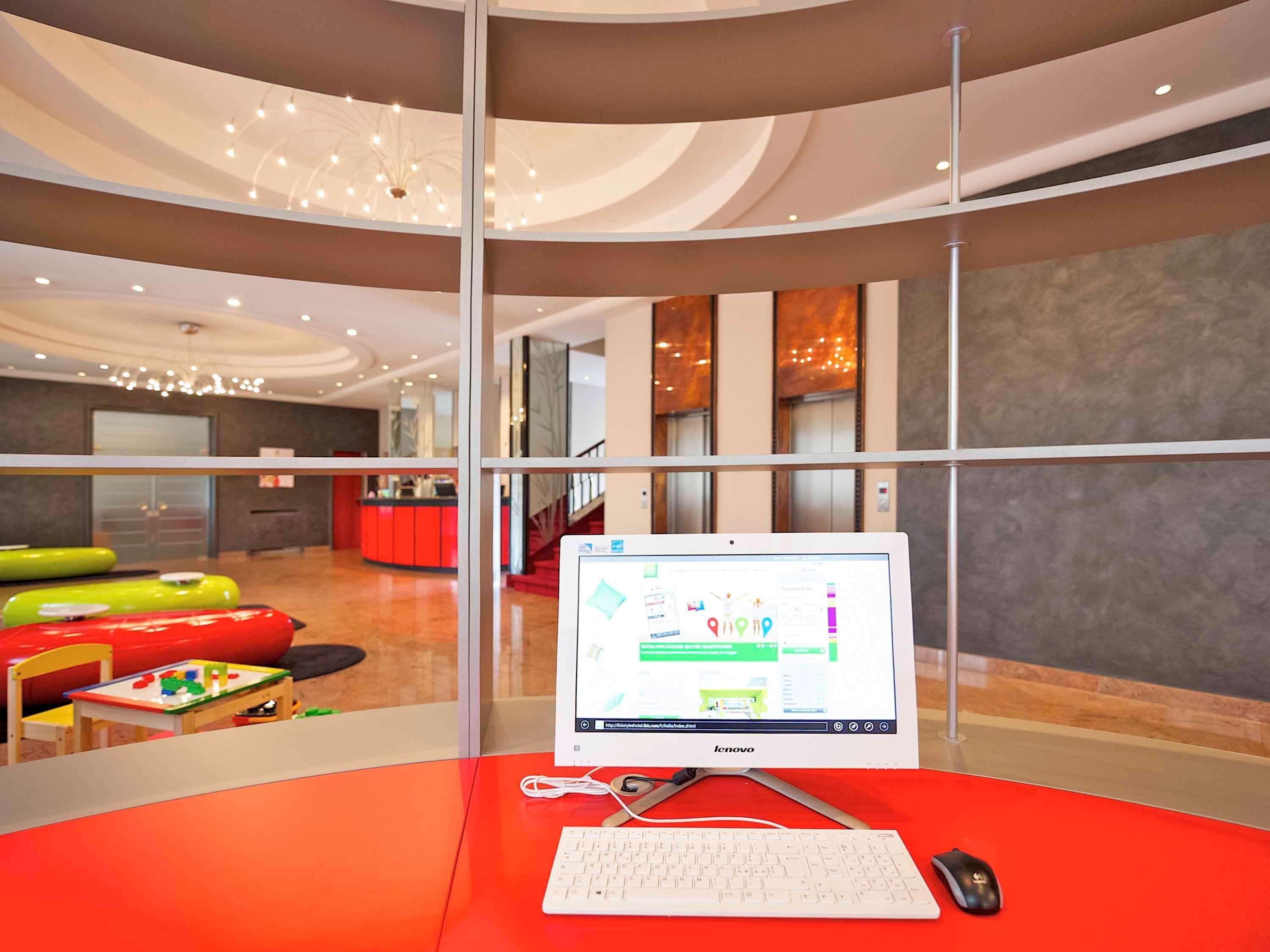 Ibis Styles Parma Toscanini Zewnętrze zdjęcie