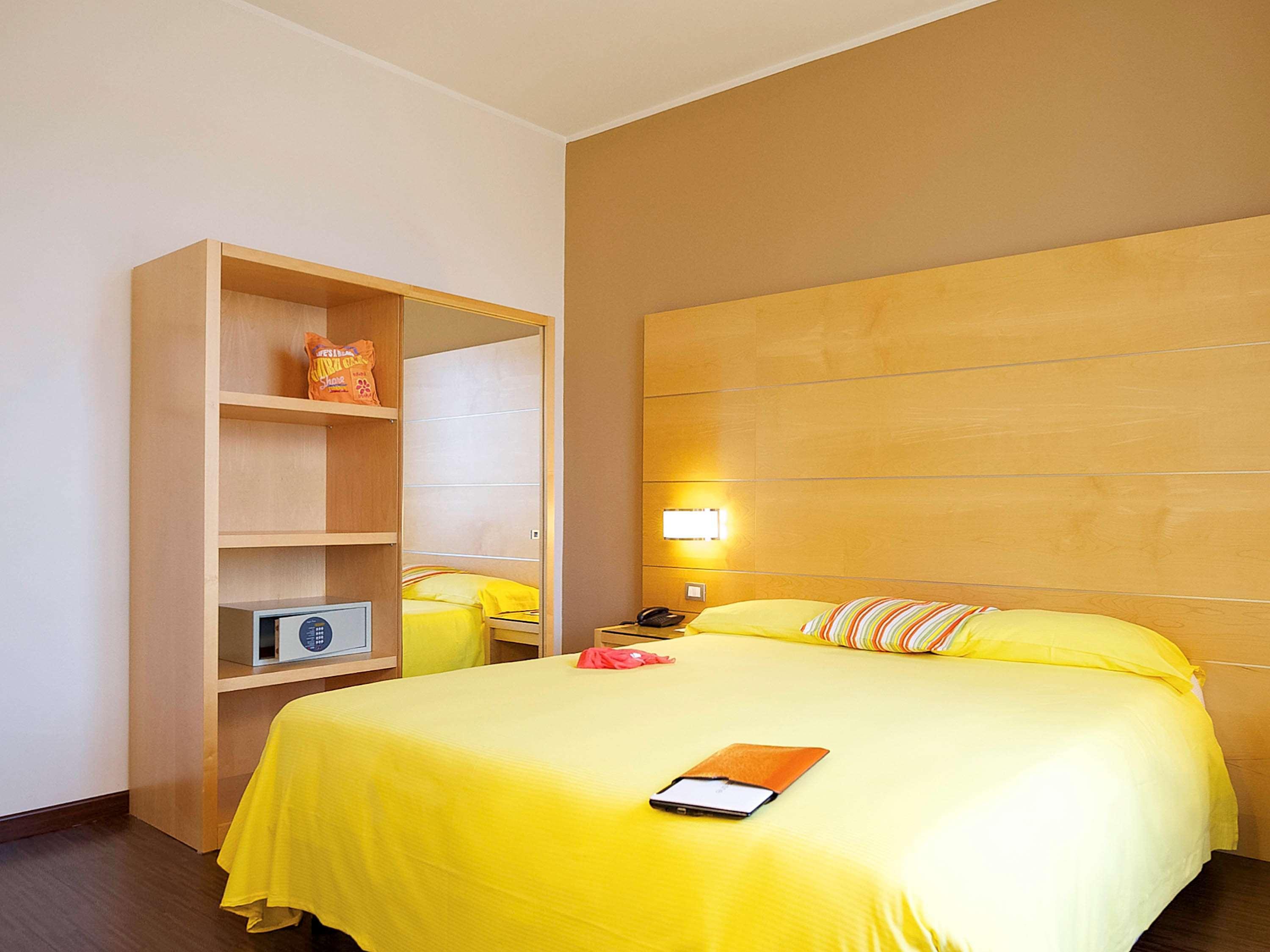 Ibis Styles Parma Toscanini Zewnętrze zdjęcie