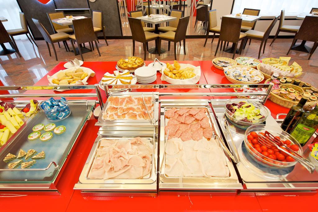 Ibis Styles Parma Toscanini Zewnętrze zdjęcie
