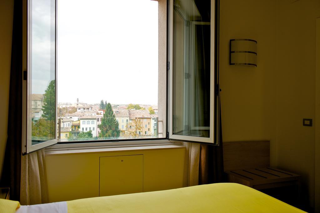 Ibis Styles Parma Toscanini Zewnętrze zdjęcie